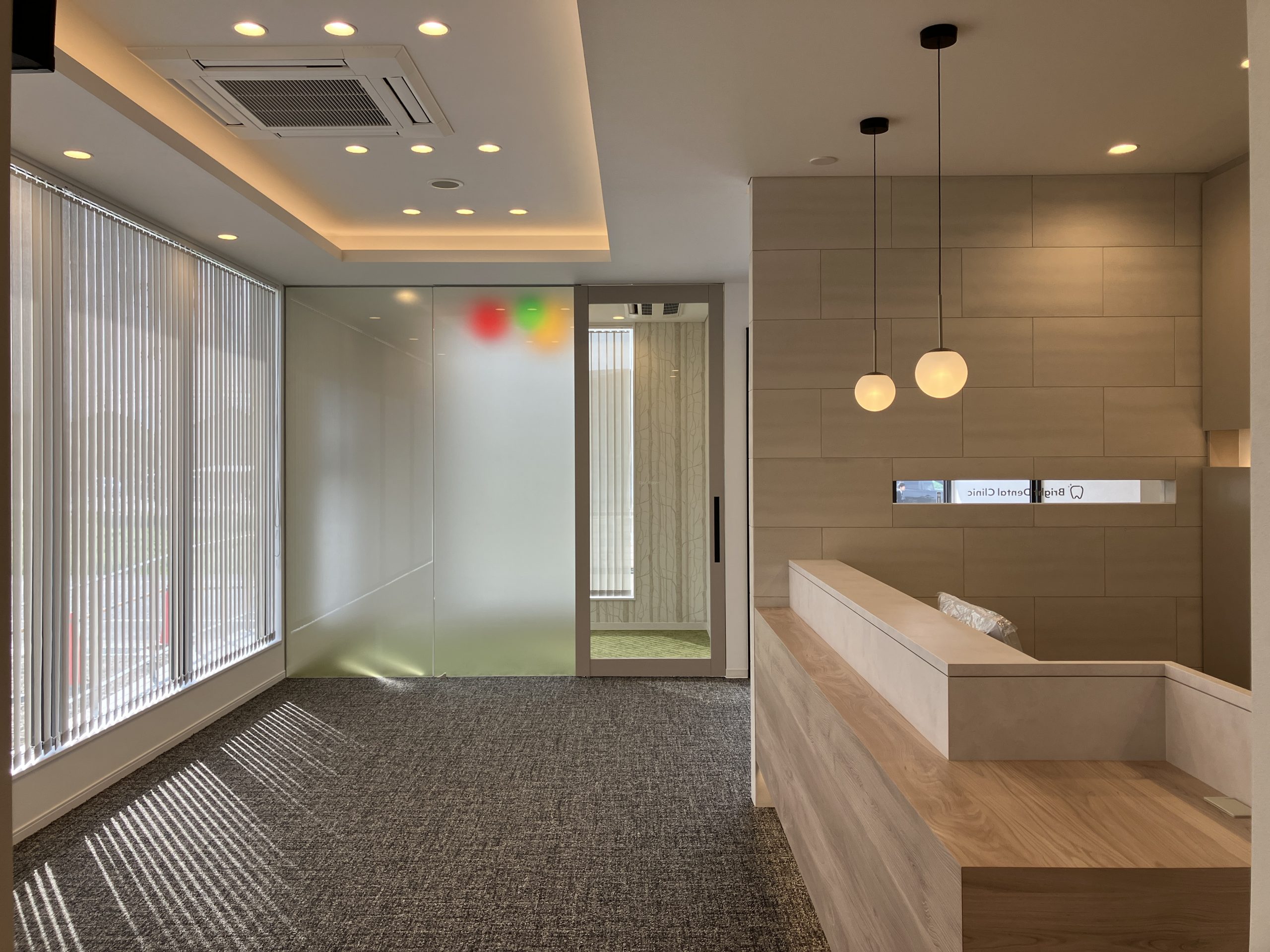 CLINIC DESIGN 130」歯科・医科クリニック実例集らくらくメルカリ便 施工事例 | 杜の歯科クリニック | タカラスペースデザイン｜デンタル